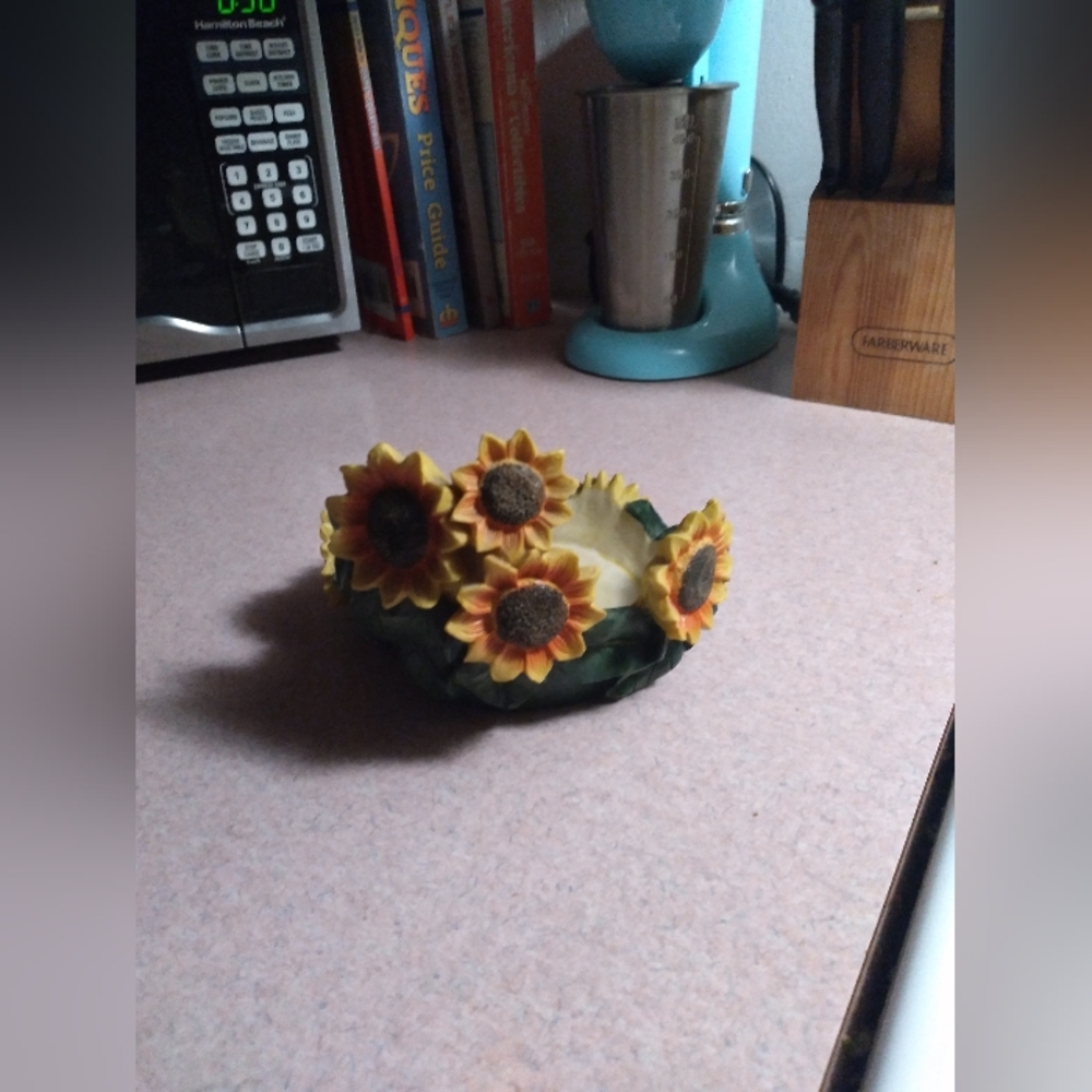 Sunflower Candle Holder - Picture 7 of 7